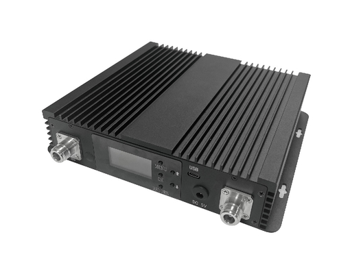 Repetidor selectivo de banda digital triband 900 1800 2100MHz Personalizado para el refuerzo de la señal