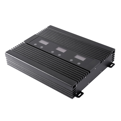 aumentador de presión del aumento del repetidor 80dB de la banda del móvil de 800MHz 900MHz 2600MHz tri